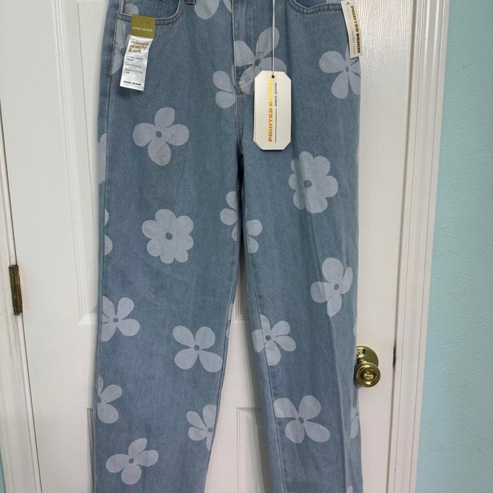 Gogo Jeans Floral Daisy Print Relaxed Straight Leg Denim Light Wash Blue 9/29